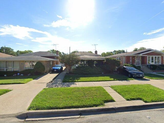 House image located at Chicago, IL 60628