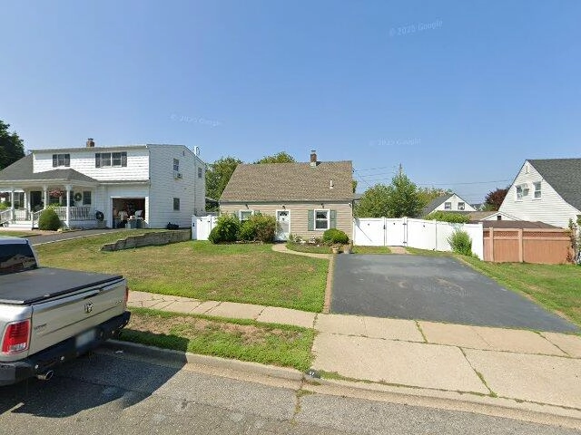 House image located at Levittown, NY 11756