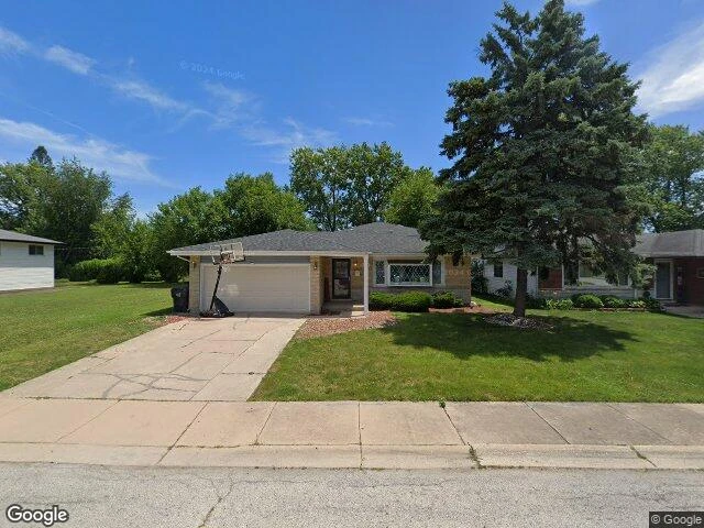 House image located at South Holland, IL 60473