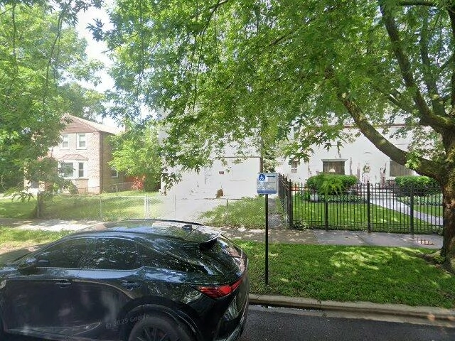 House image located at Chicago, IL 60617