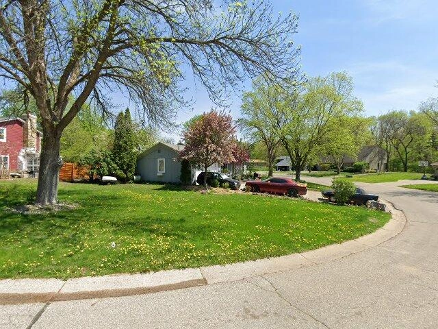 House image located at Chaska, MN 55318