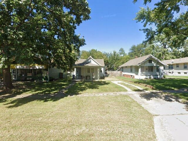 House image located at Topeka, KS 66606