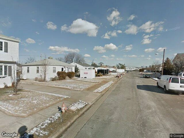 House image located at Freeport, NY 11520