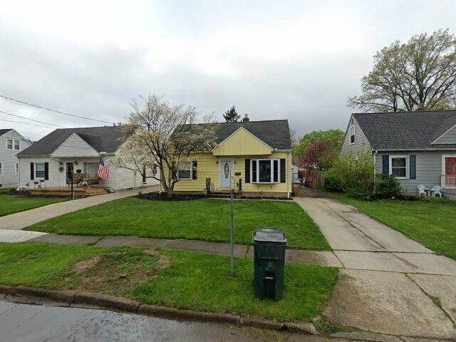 House image located at Cuyahoga Falls, OH 44221