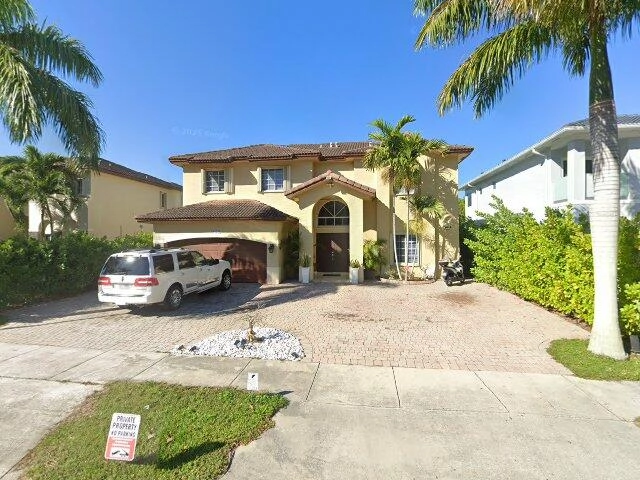 House image located at Miami, FL 33196