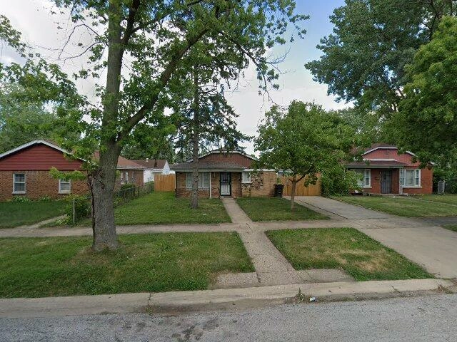 House image located at Dolton, IL 60419