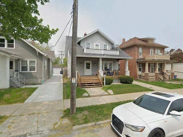 House image located at Racine, WI 53405