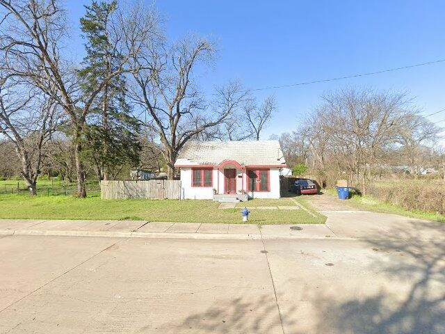 House image located at Dallas, TX 75241