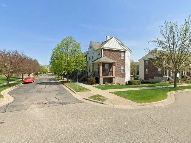 House image located at Chaska, MN 55318