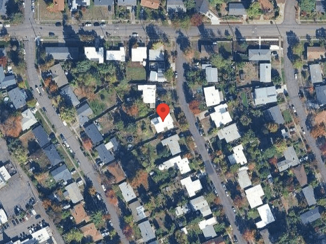 House image located at Eugene, OR 97405