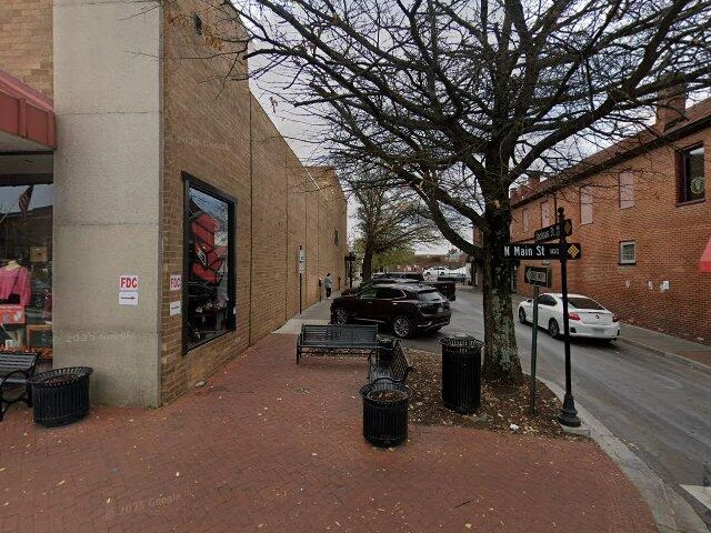 House image located at Manheim, PA 17545