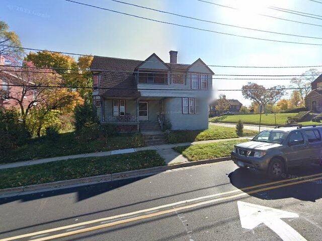 House image located at Elgin, IL 60123