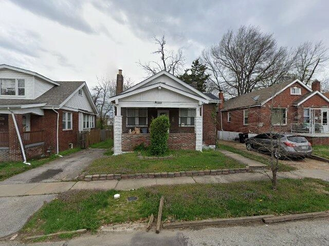 House image located at Saint Louis, MO 63133