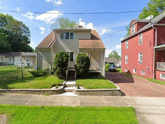 House image located at Akron, OH 44314