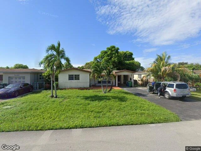 House image located at Hollywood, FL 33023