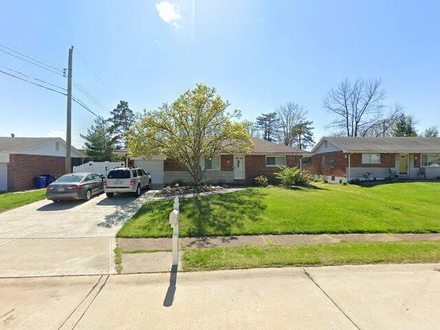 House image located at Saint Louis, MO 63126