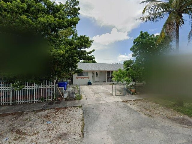House image located at Miami, FL 33125
