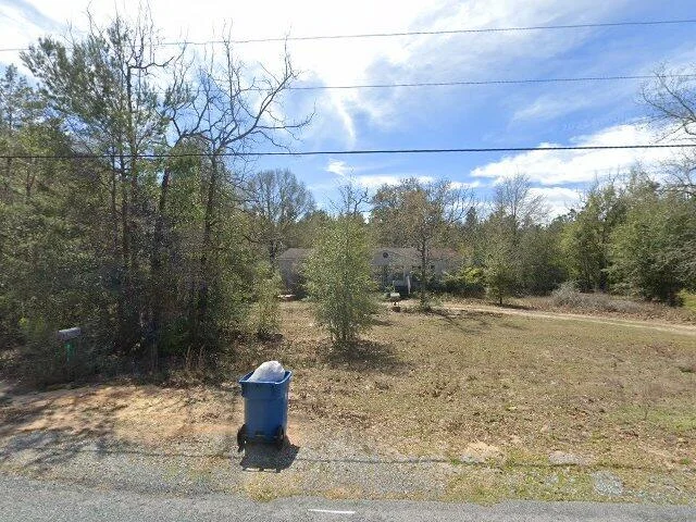 House image located at Crestview, FL 32539