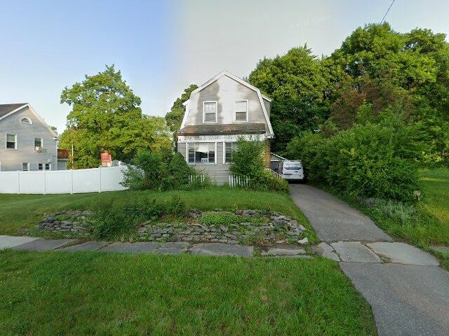House image located at Flint, MI 48504