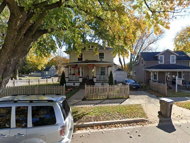 House image located at Elgin, IL 60123