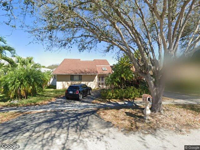 House image located at Miami, FL 33186