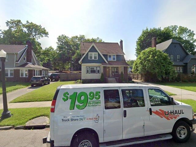 House image located at Akron, OH 44320