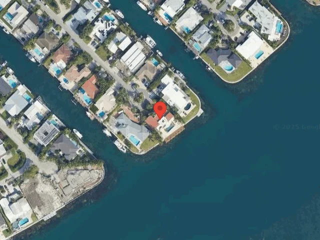 House image located at Miami, FL 33181