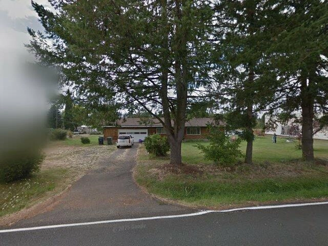 House image located at Eugene, OR 97405