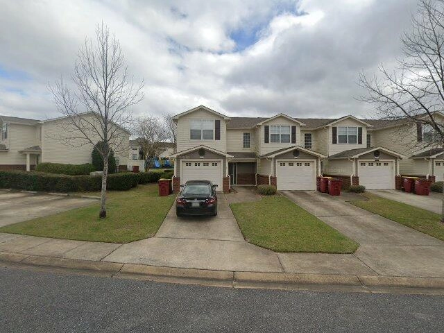 House image located at Crestview, FL 32536