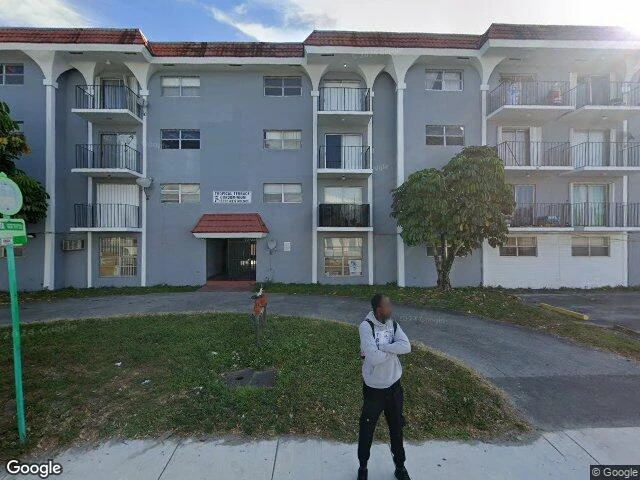 House image located at Miami, FL 33161