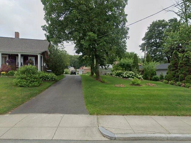 House image located at Rockford, IL 61103