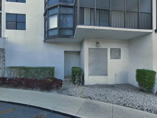 House image located at Miami, FL 33180