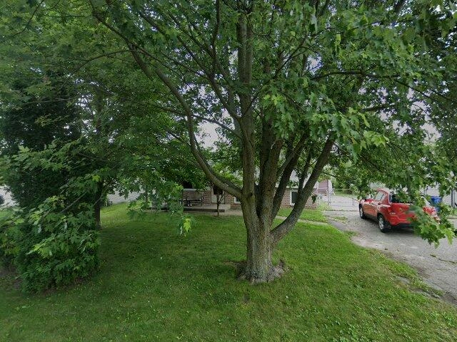 House image located at Waterford, MI 48327