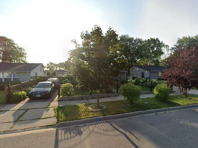 House image located at Waukegan, IL 60085