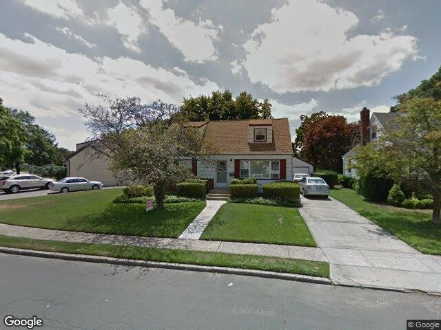 House image located at Farmingdale, NY 11735