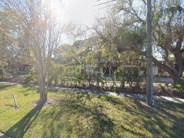 House image located at Saint Petersburg, FL 33702