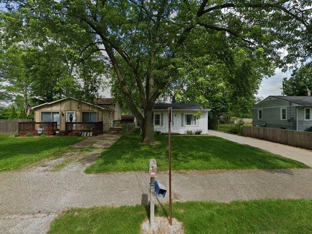 House image located at Waterford, MI 48329