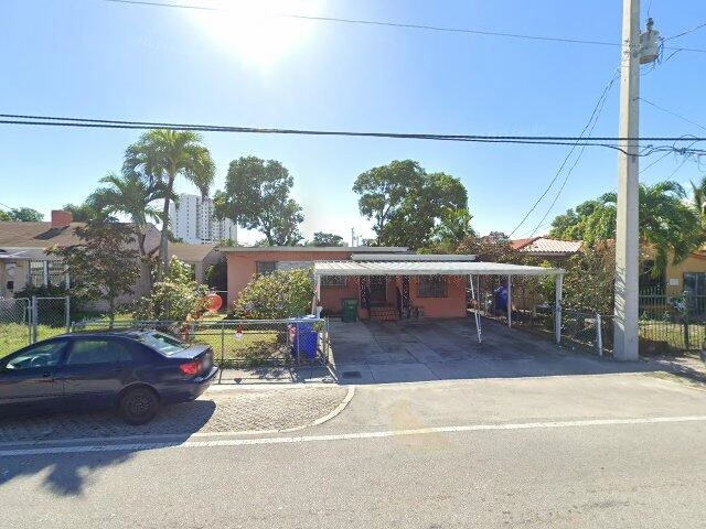 House image located at Miami, FL 33125