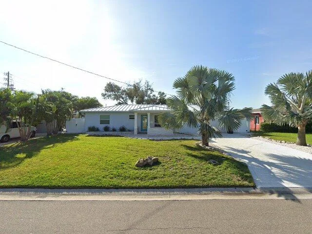 House image located at Saint Petersburg, FL 33707