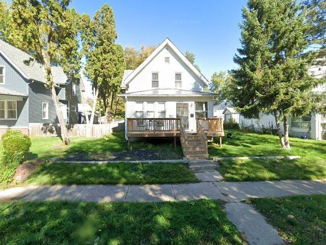 House image located at Sterling, IL 61081