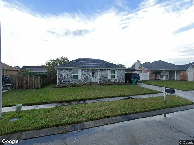 House image located at Gretna, LA 70056