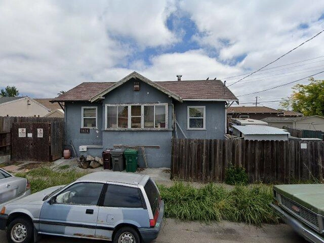 House image located at Oakland, CA 94601