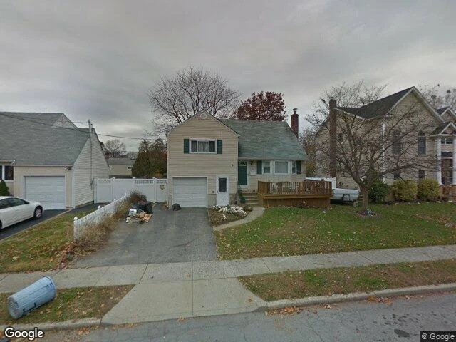 House image located at Massapequa Park, NY 11762