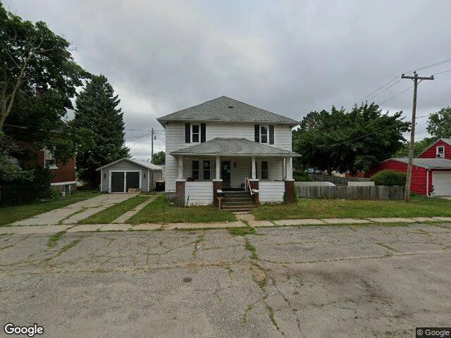 House image located at Saint Louis, MI 48880