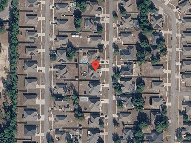 House image located at Crestview, FL 32539