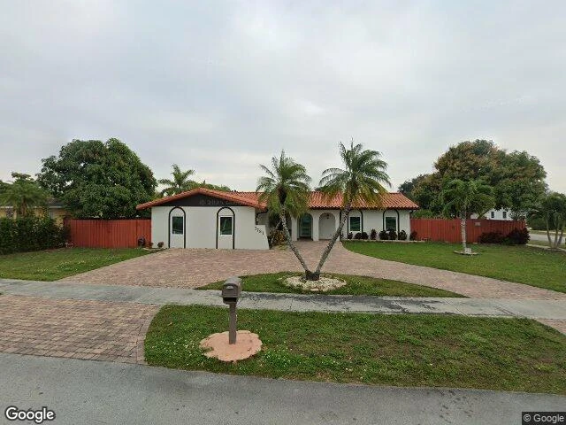 House image located at Miami, FL 33183