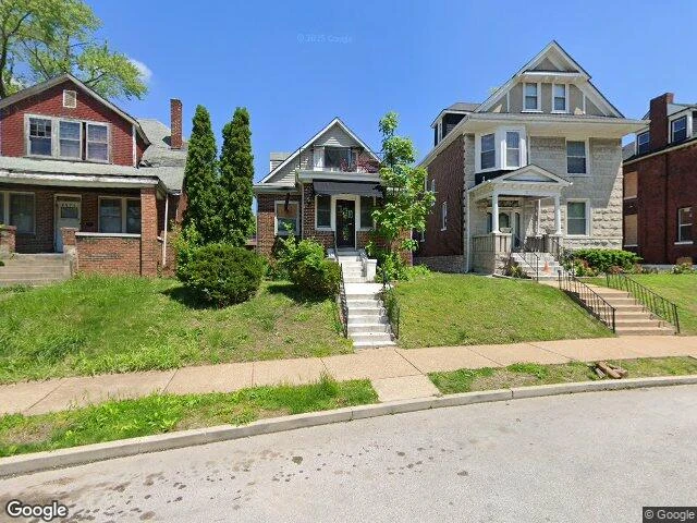 House image located at Saint Louis, MO 63113