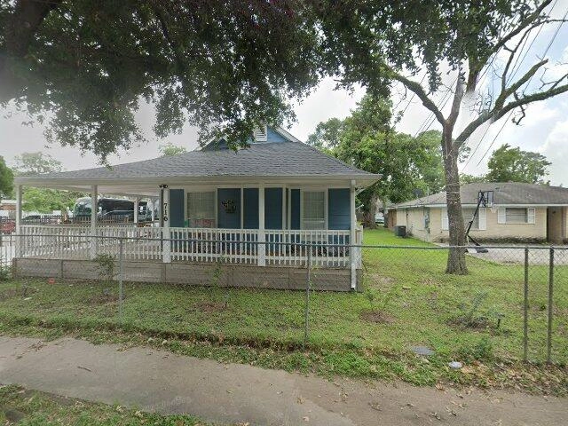 House image located at Houston, TX 77022