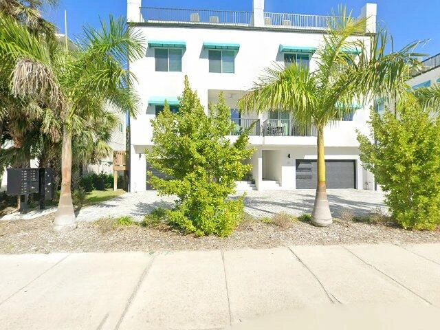 House image located at Saint Petersburg, FL 33708