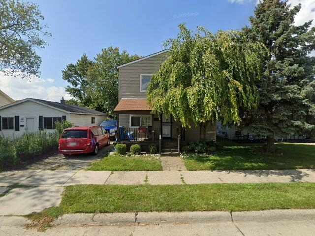 House image located at Roseville, MI 48066